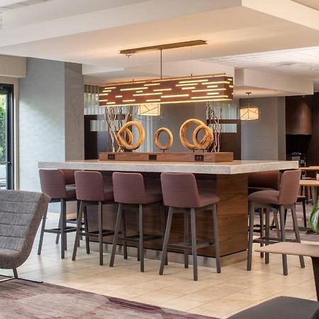 Отель Courtyard By Marriott Portland Airport Экстерьер фото