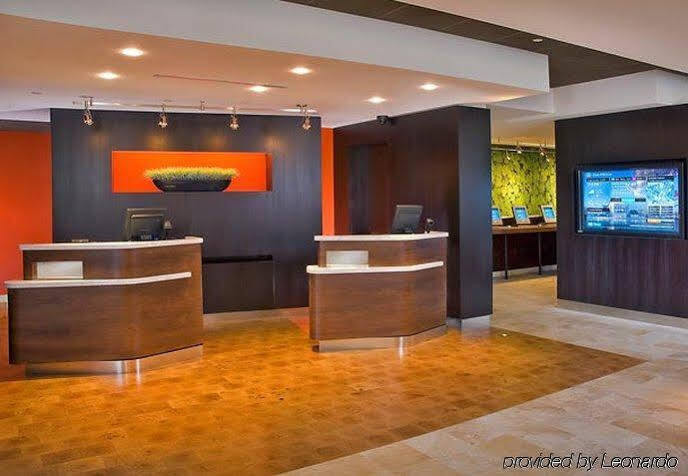 Отель Courtyard By Marriott Portland Airport Экстерьер фото