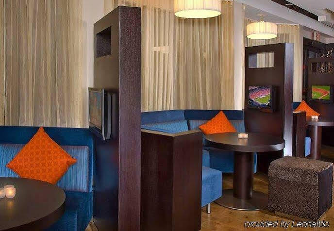 Отель Courtyard By Marriott Portland Airport Экстерьер фото