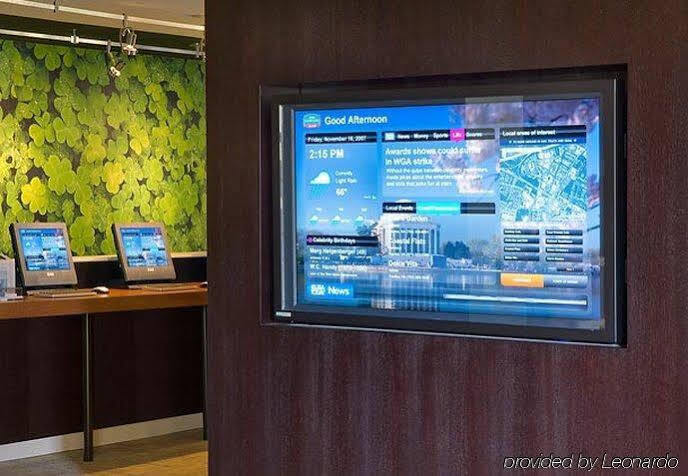Отель Courtyard By Marriott Portland Airport Экстерьер фото
